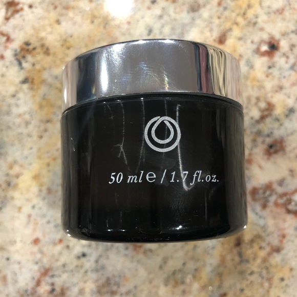 Monat Makeup New Monat Black Styling Clay Poshmark